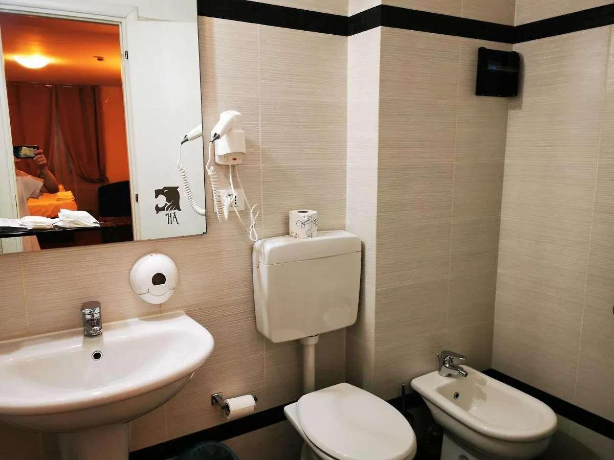 New Alexander Hotel Genoa 3*,