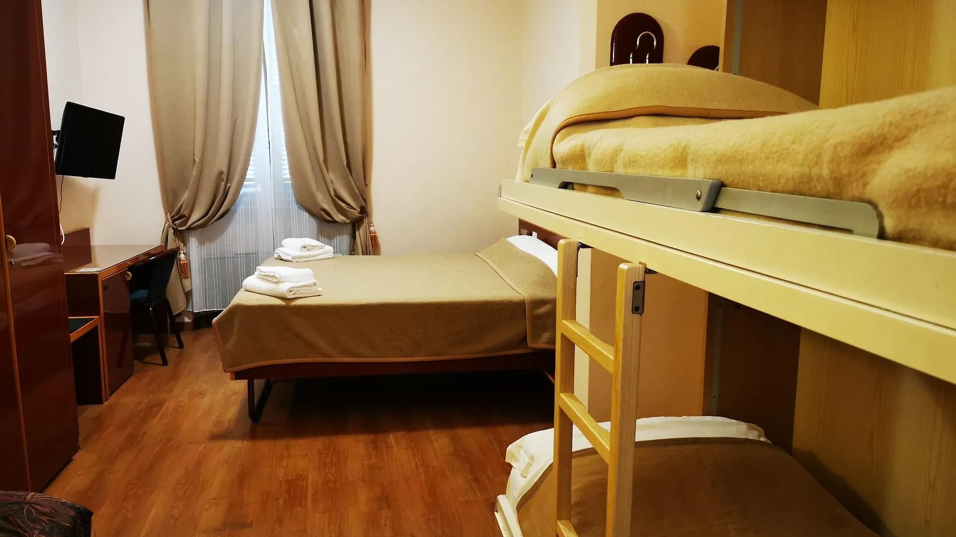 New Alexander Hotel Genoa Italy