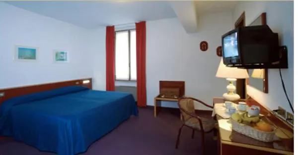 New Alexander Hotel Genoa 3*,